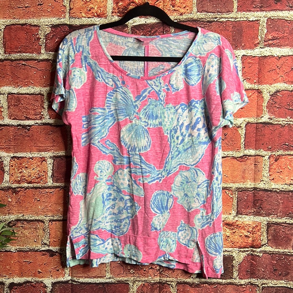 Lilly Pulitzer shirt sleeve size M